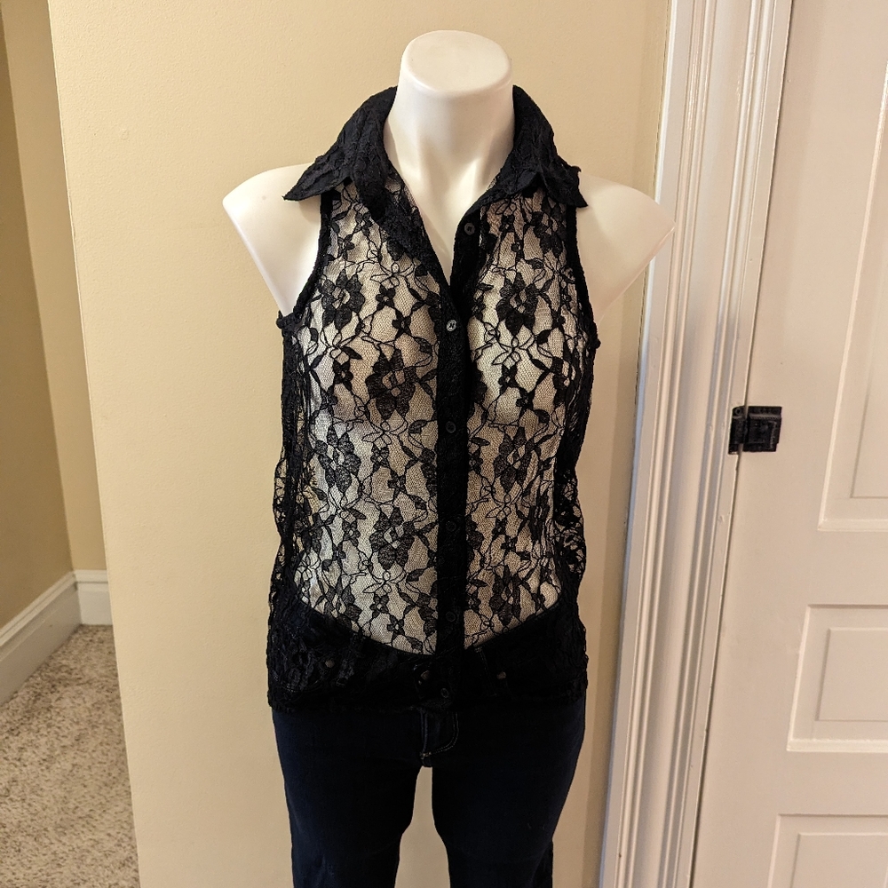 Full tilt sheer black button down collared tank top size XS